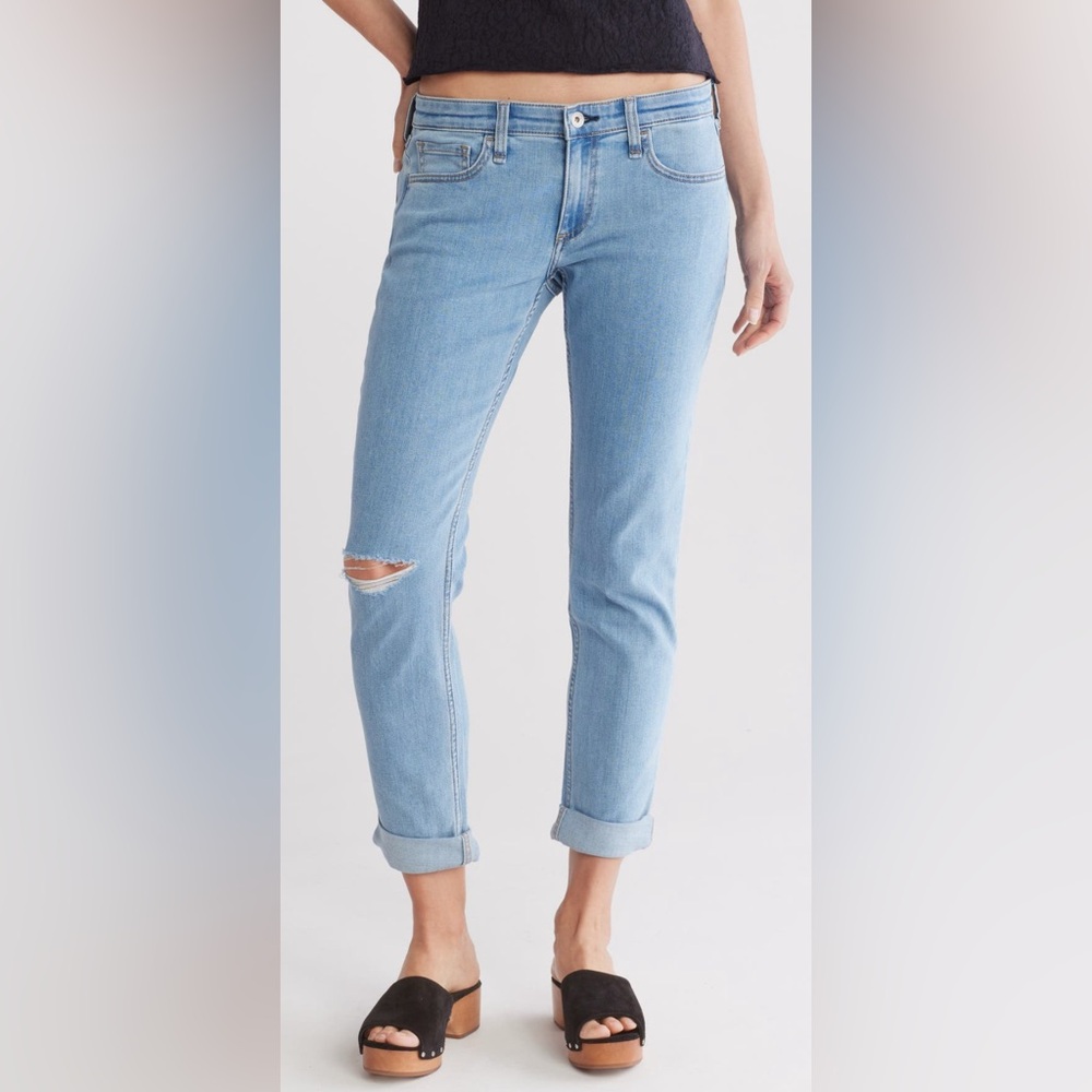 Rag & Bone Low Rise, Slim, Boyfriend Jeans. Size 28